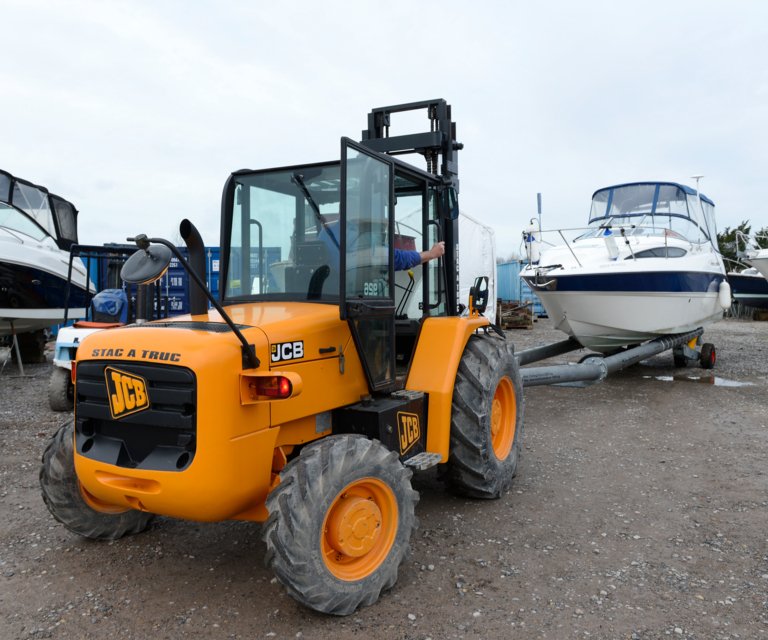 Lift & launch at Haslar