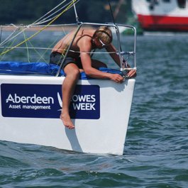 eastcowes manfixingboat 