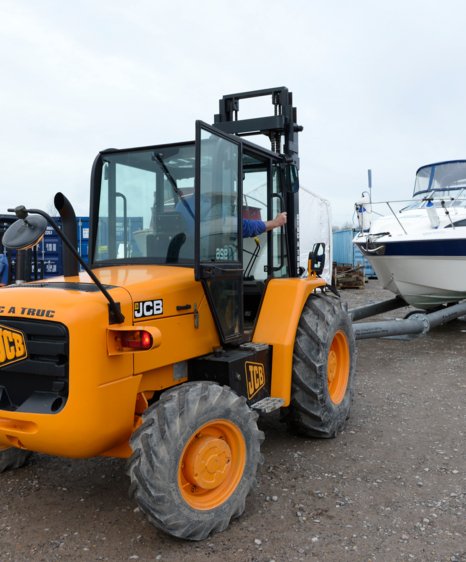 Lift & launch at Haslar