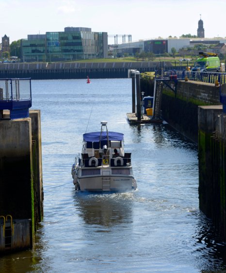 Royal Quays leaving